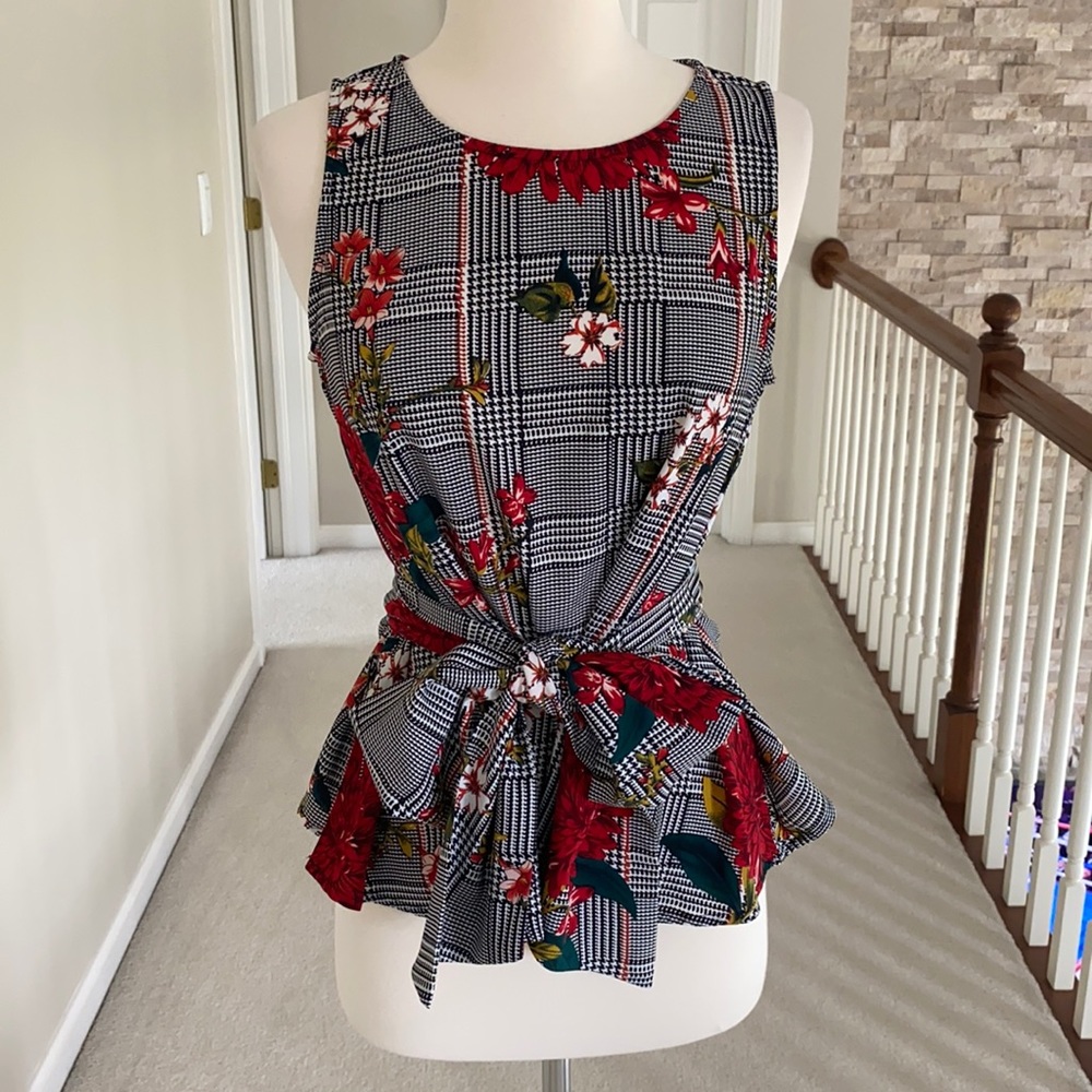 Houndstooth and Flora Top